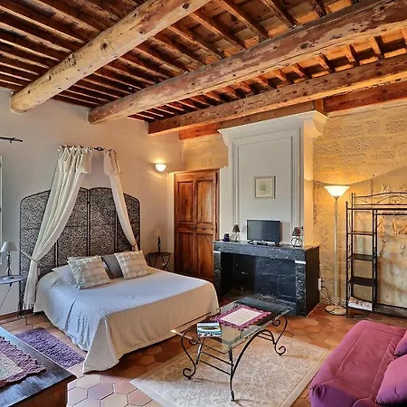 別荘 Bastide De La Treille Montaren-et-Saint-Médiers