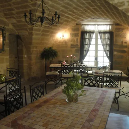 Bastide De La Treille Montaren-et-Saint-Mediers