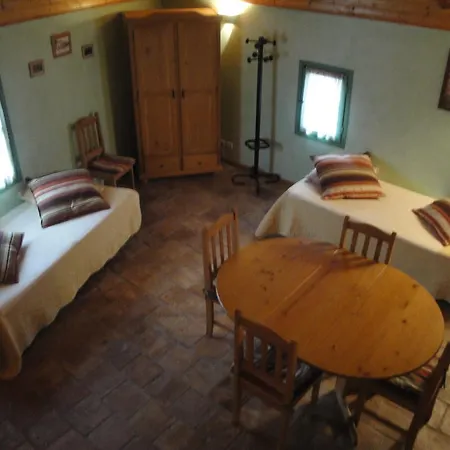 Bastide De La Treille Montaren-et-Saint-Mediers
