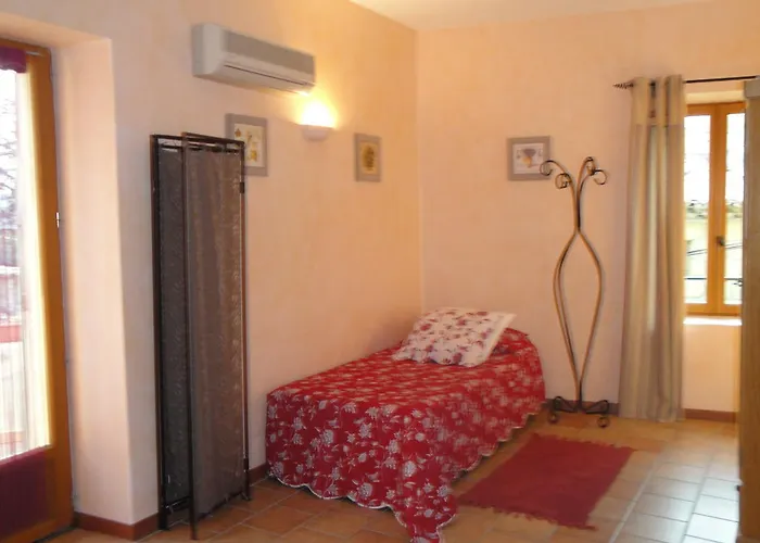 Prázdninový dům Bastide De La Treille Montaren-et-Saint-Médiers